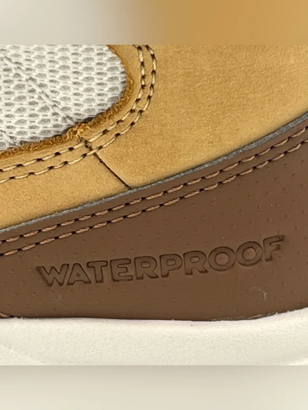 Columbia Hawthorn Plain FS Omni Heat Waterproof BootsMen’s 10.5 Wheat Brn Cream